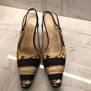 💛Salvatore Ferragamo Satin Sling-Back Pimps